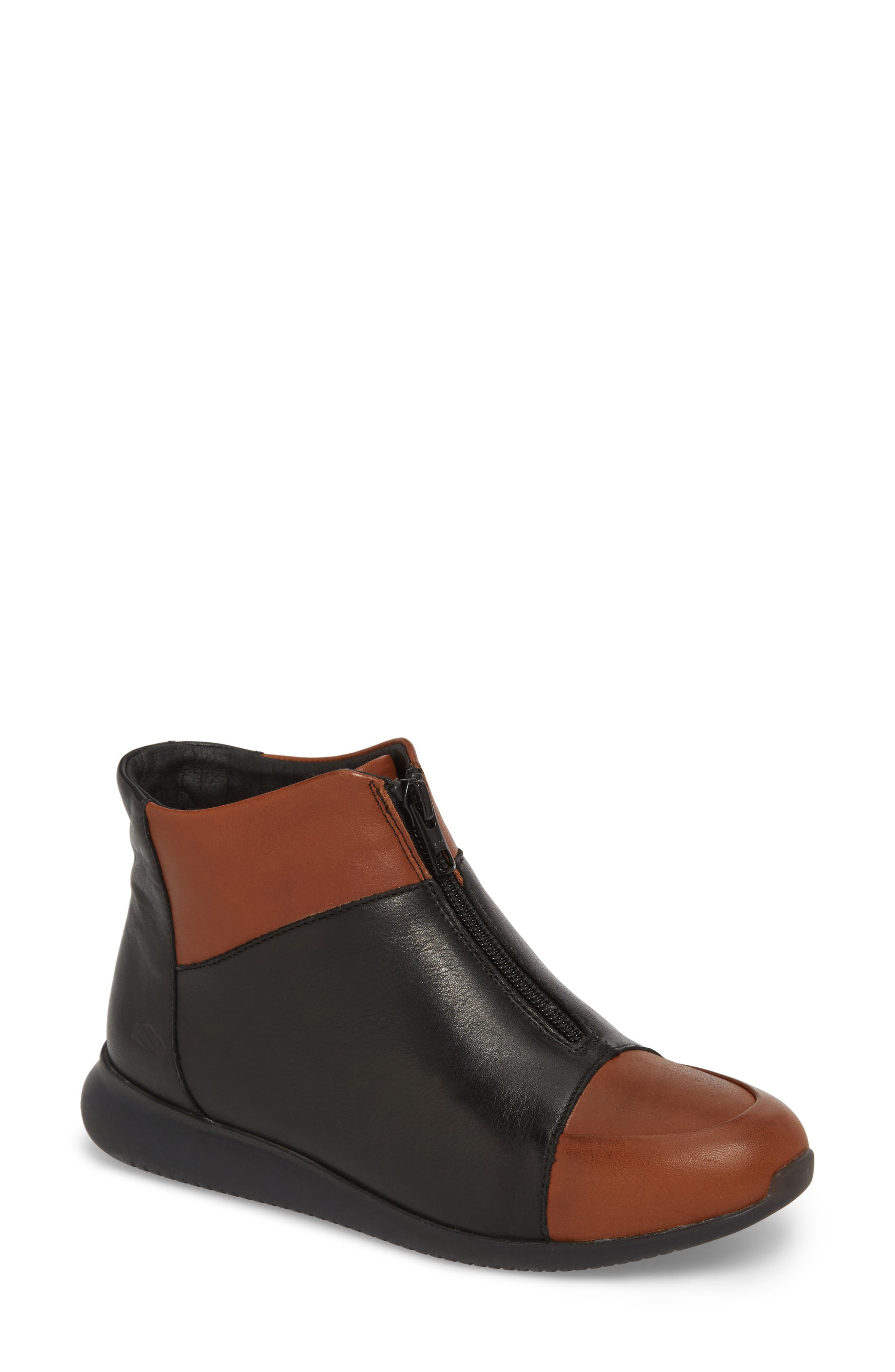 Cloud Roy Wool Lined Cap Toe Bootie - Black