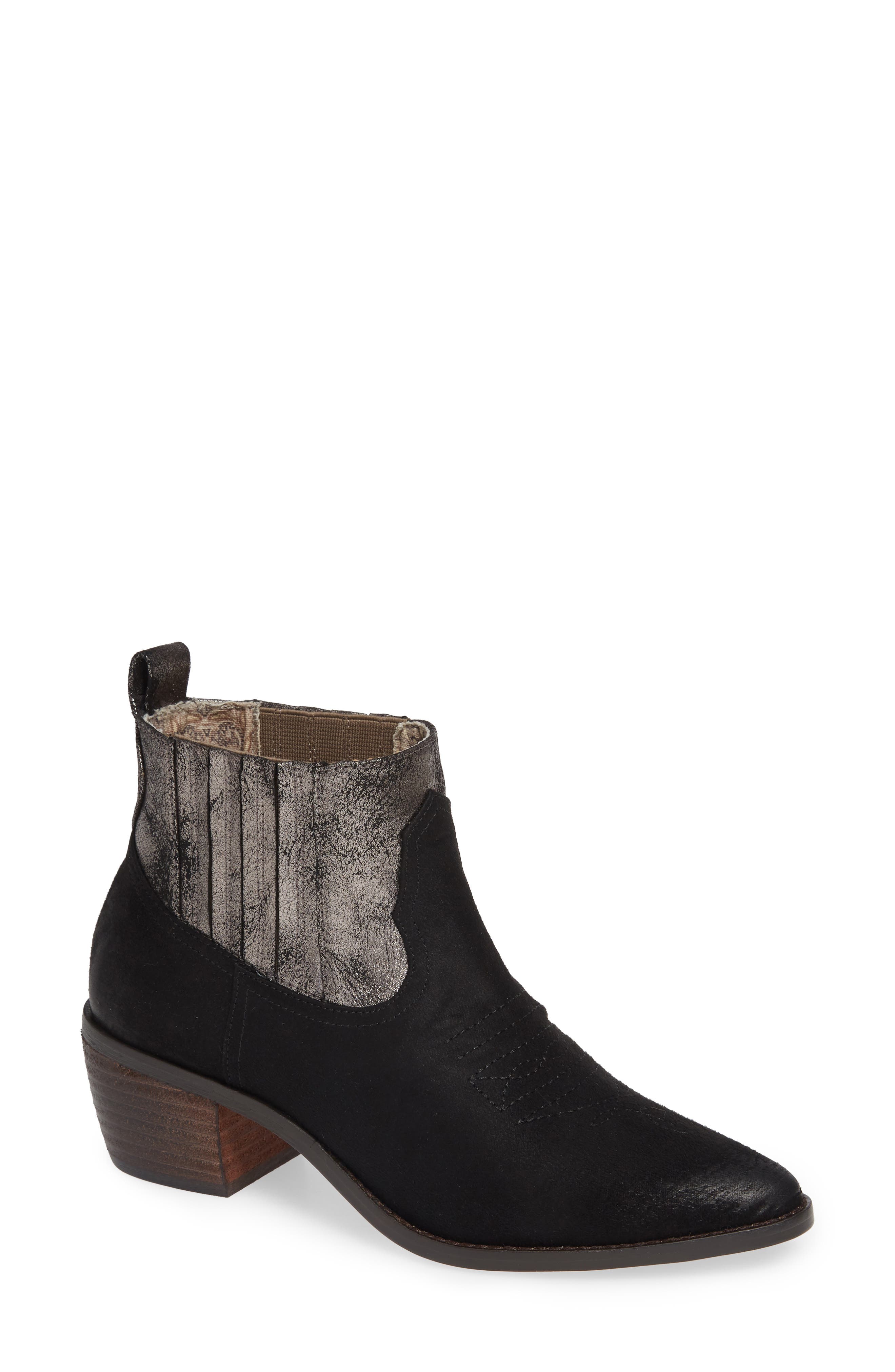 Band Of Gypsies Borderline Bootie, Black