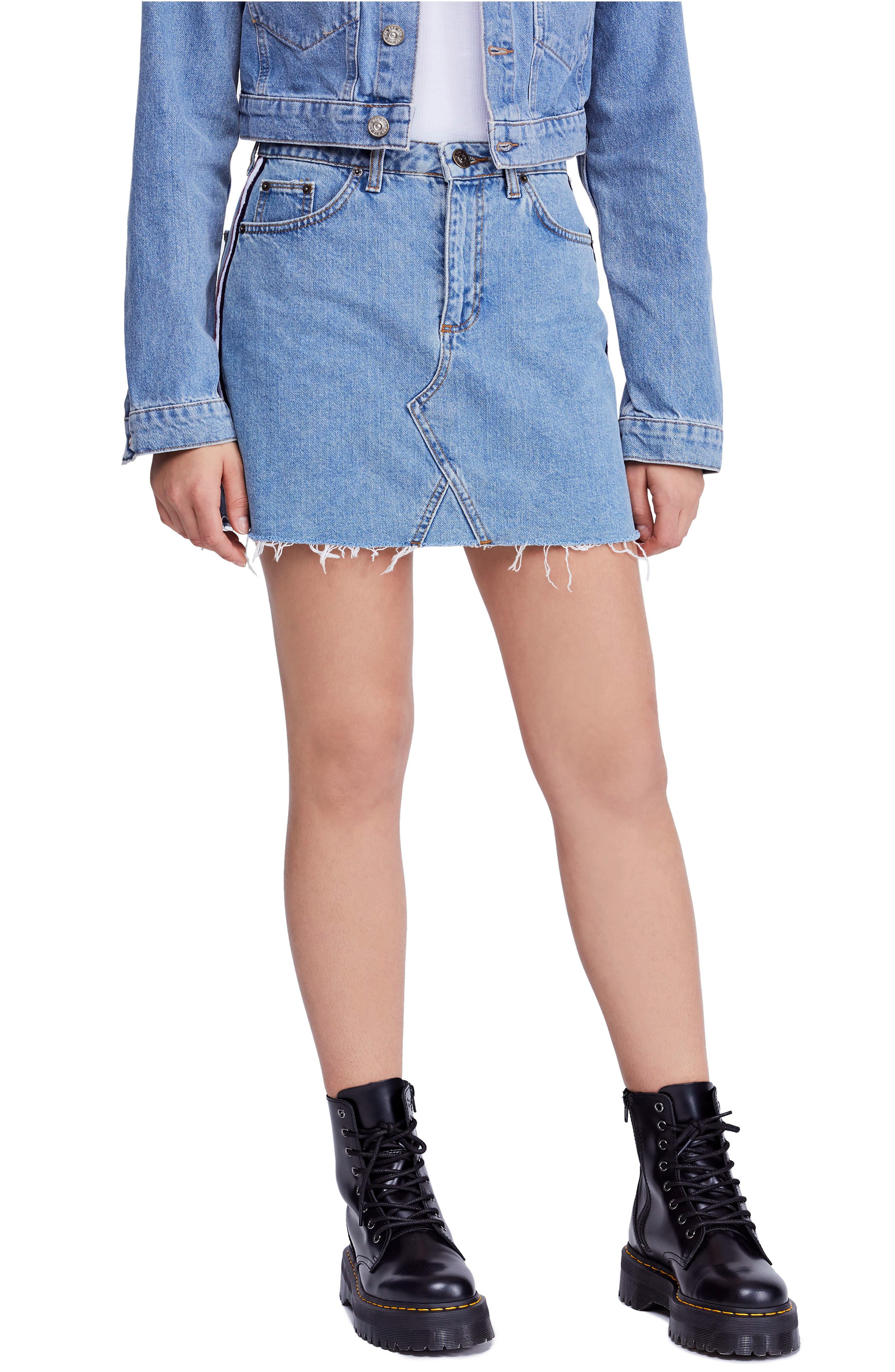 Bdg Urban Outfitters Side Stripe Denim Miniskirt, Blue
