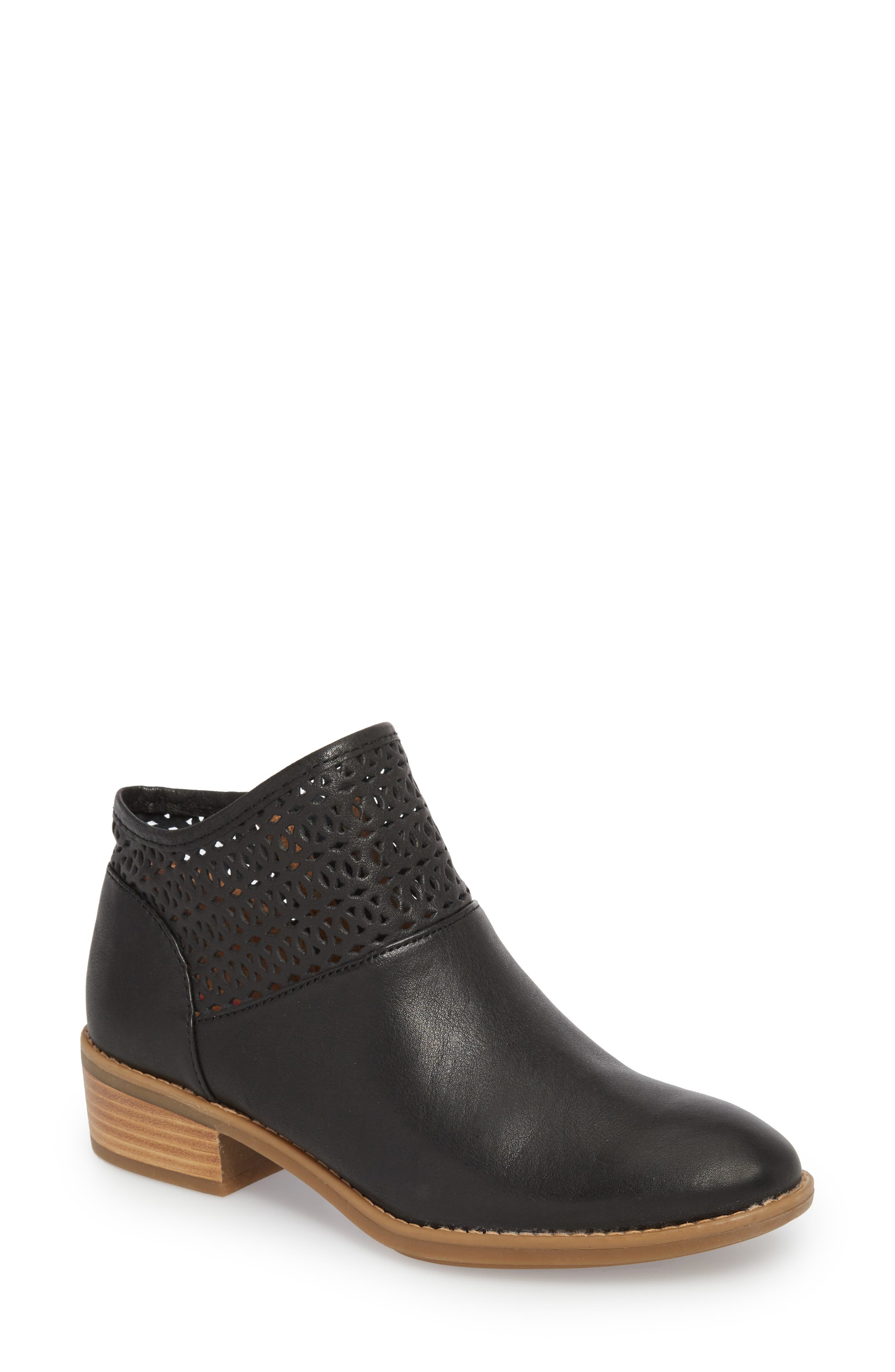 Comfortiva Caileen Bootie, Black