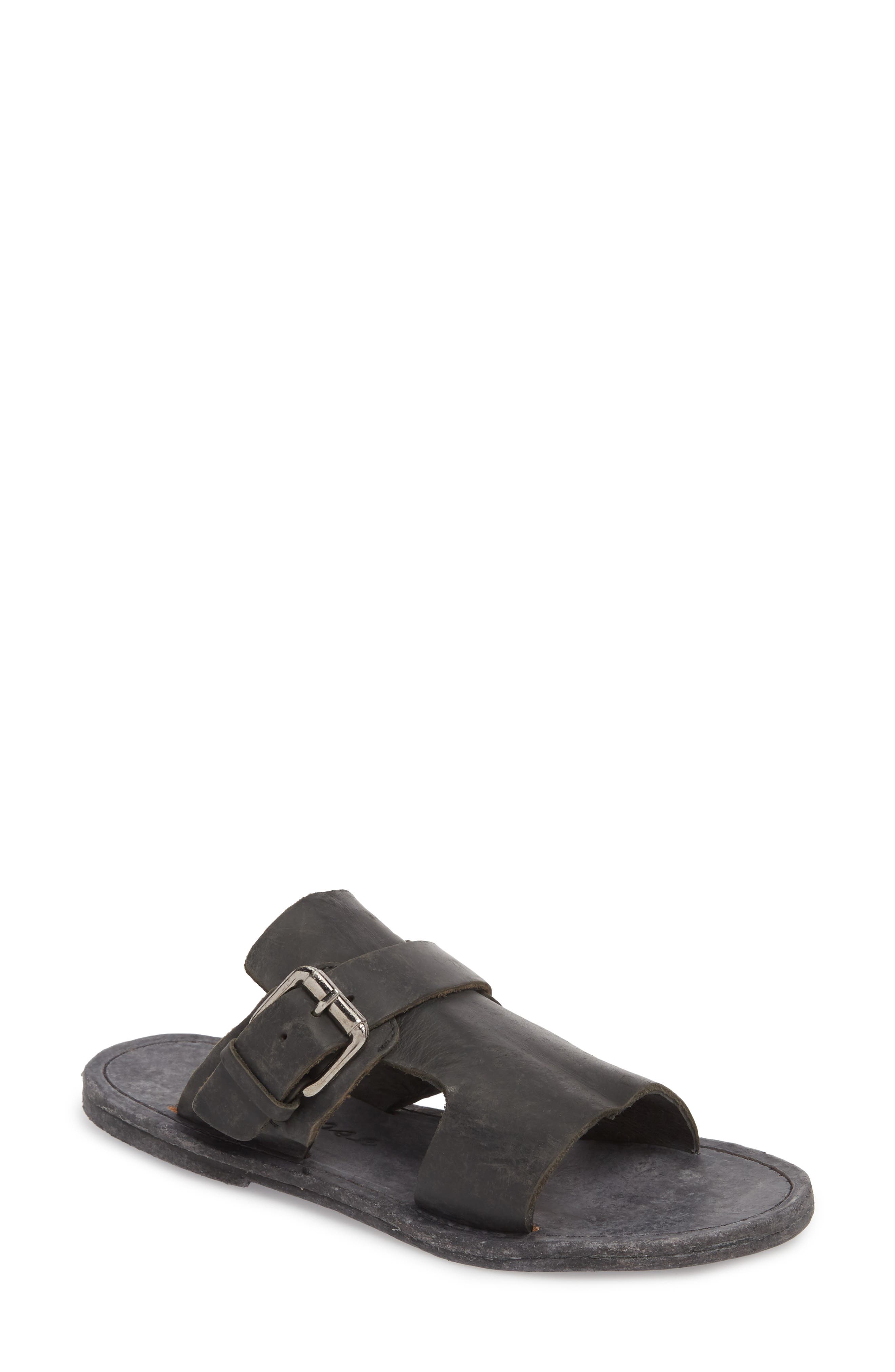 Matisse Abbie Slide Sandal, Black