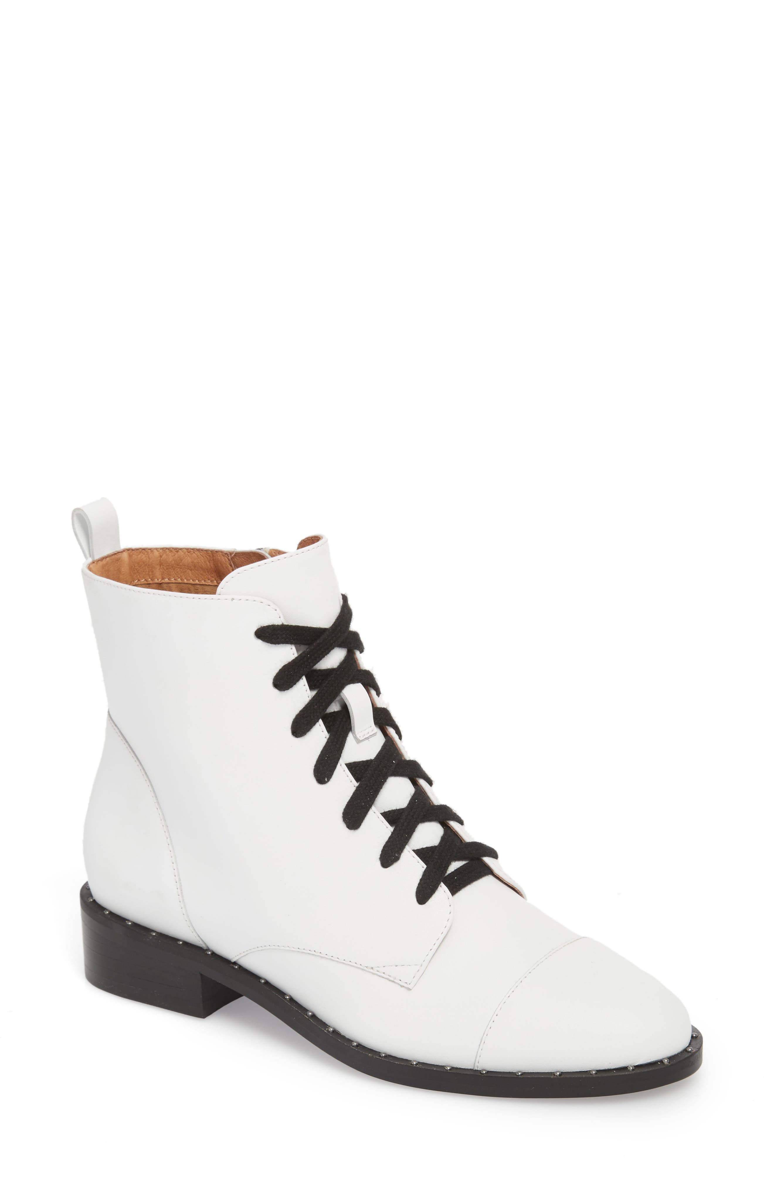 Halogen Layla Boot- White