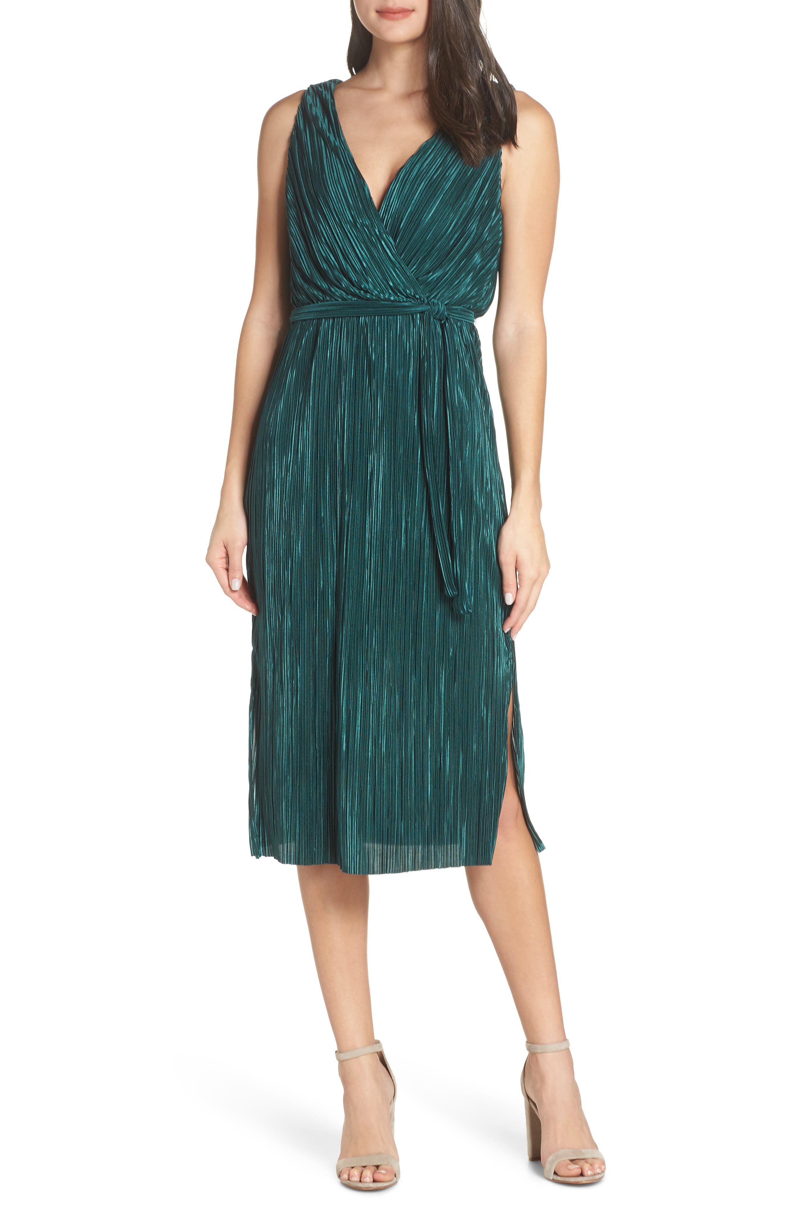 Bb Dakota Sleeveless Pleated Dress