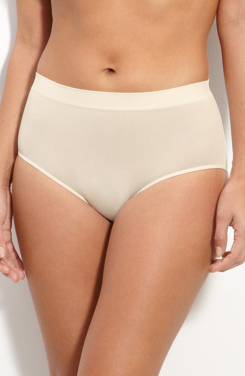 Wacoal B.smooth Seamless Briefs In Ivory