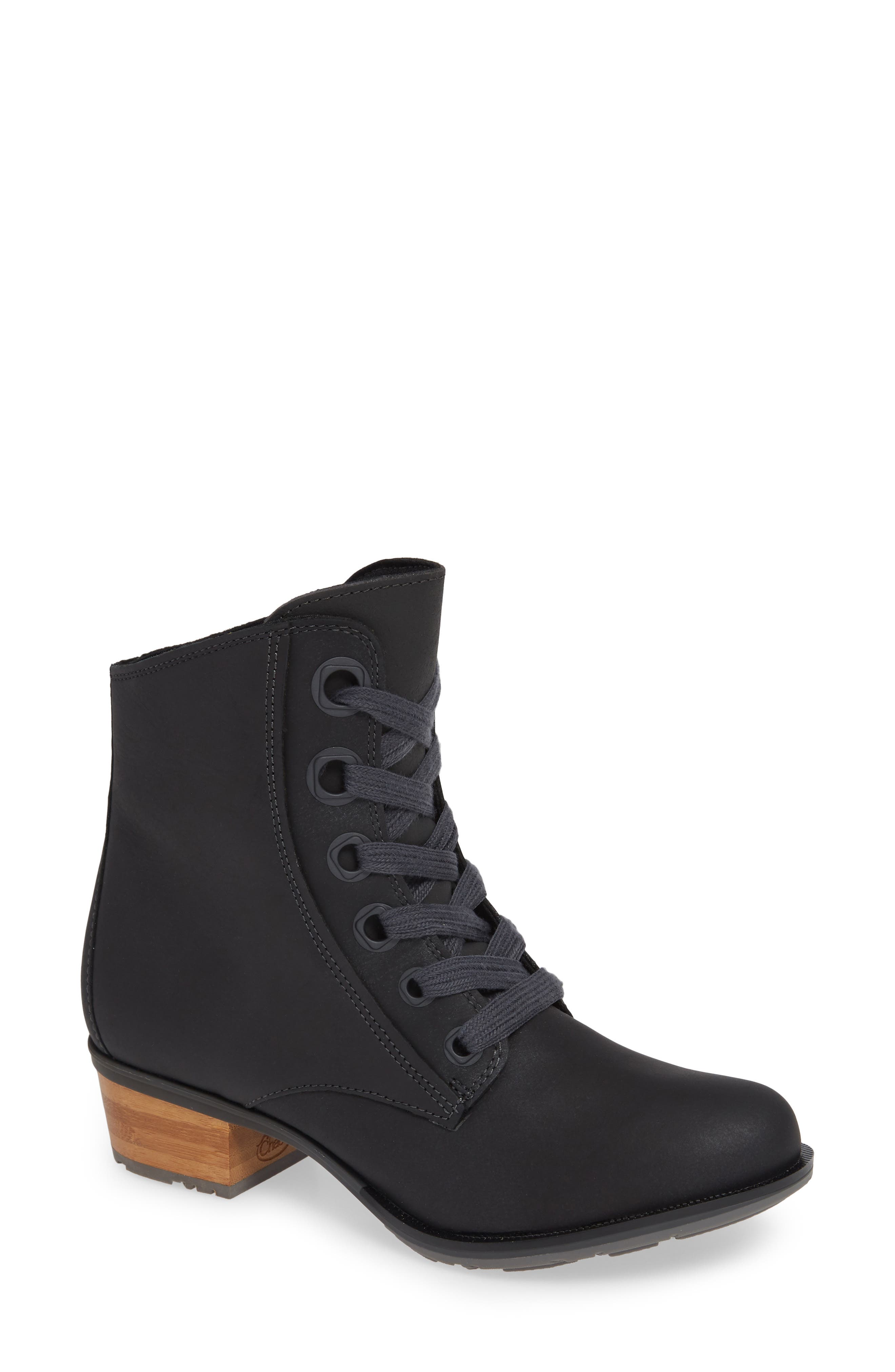 chaco winter boots