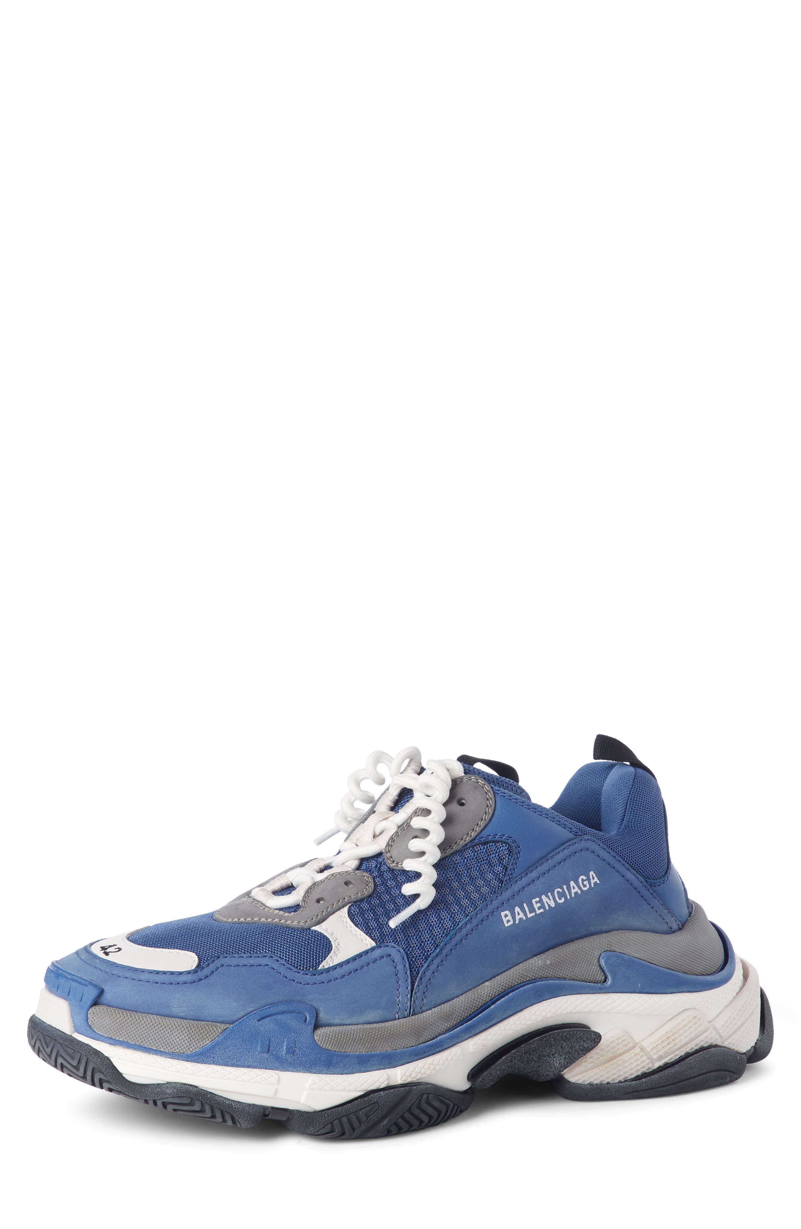 triple s retro sneaker