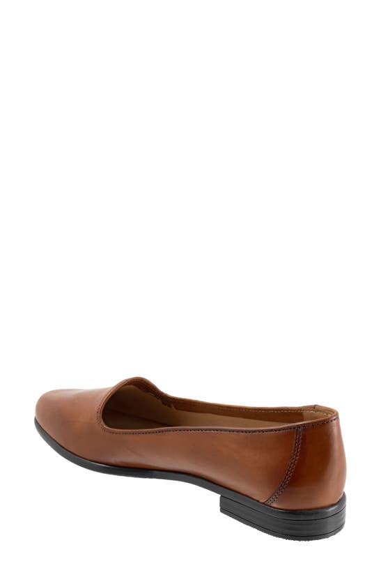 Trotters Liz Lux Flat In Brown