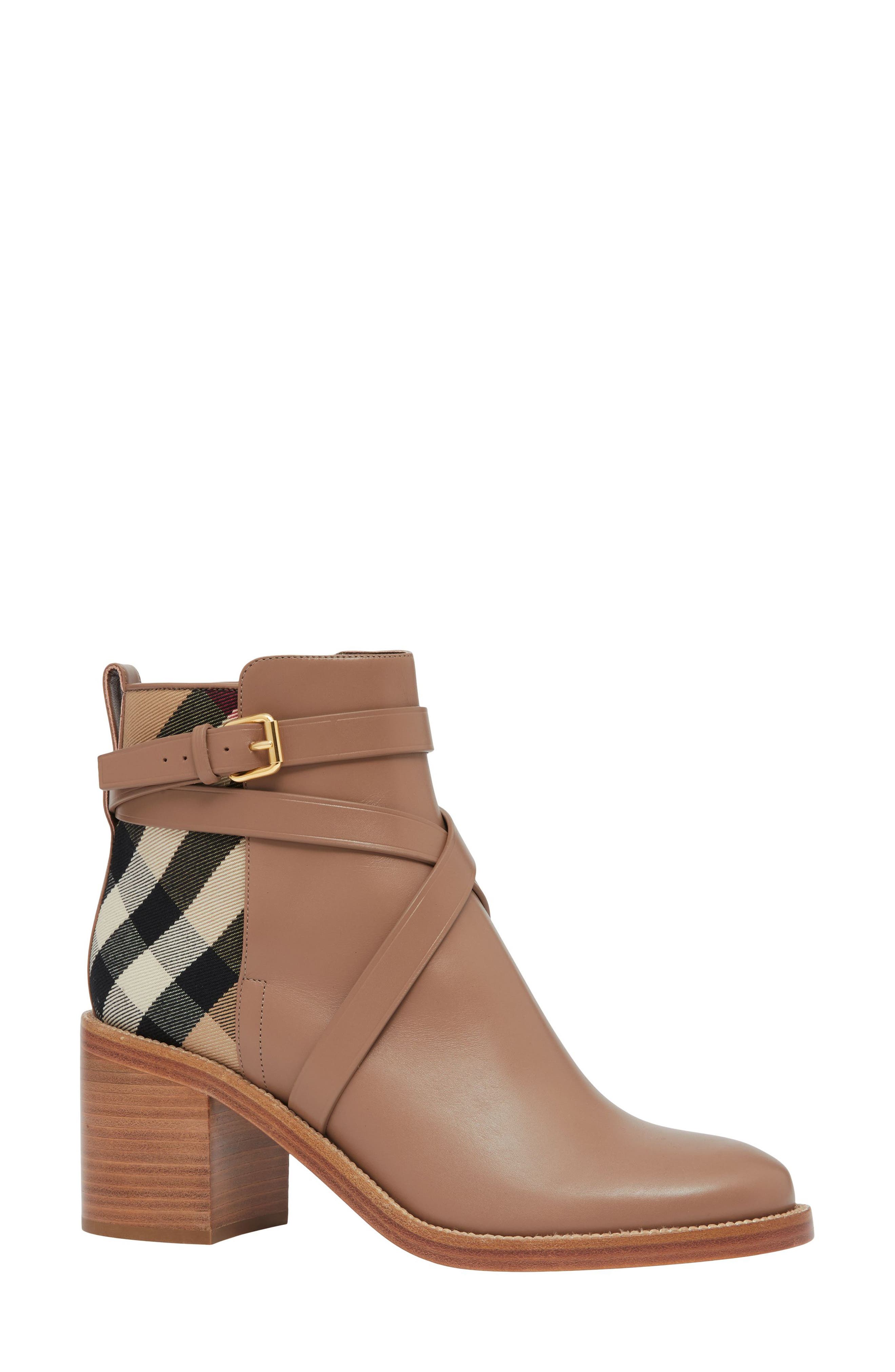 Burberry lace-up leather ankle boots - Brown
