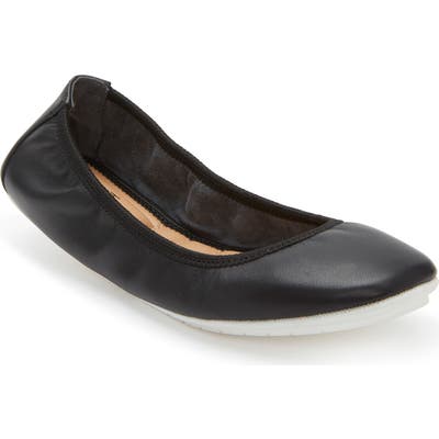 Me Too Tru White Skimmer Flat, Black