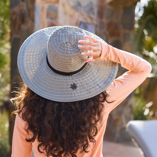 Uv Skinz Pacifica Hat In Black