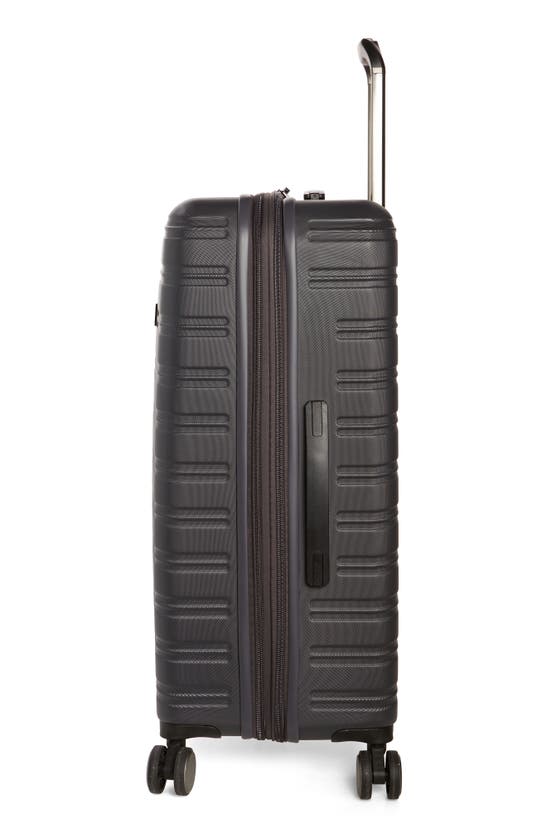 Shop It Luggage Fusional 27-inch Spinner Luggage In Magnet