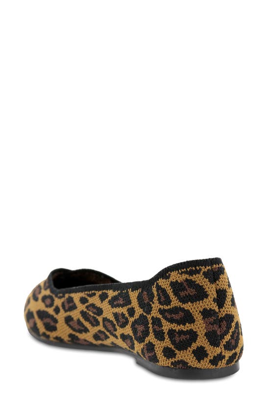 Mia Corrine Womens Slip On Comfort Insole Flat Shoes In Leopard Print