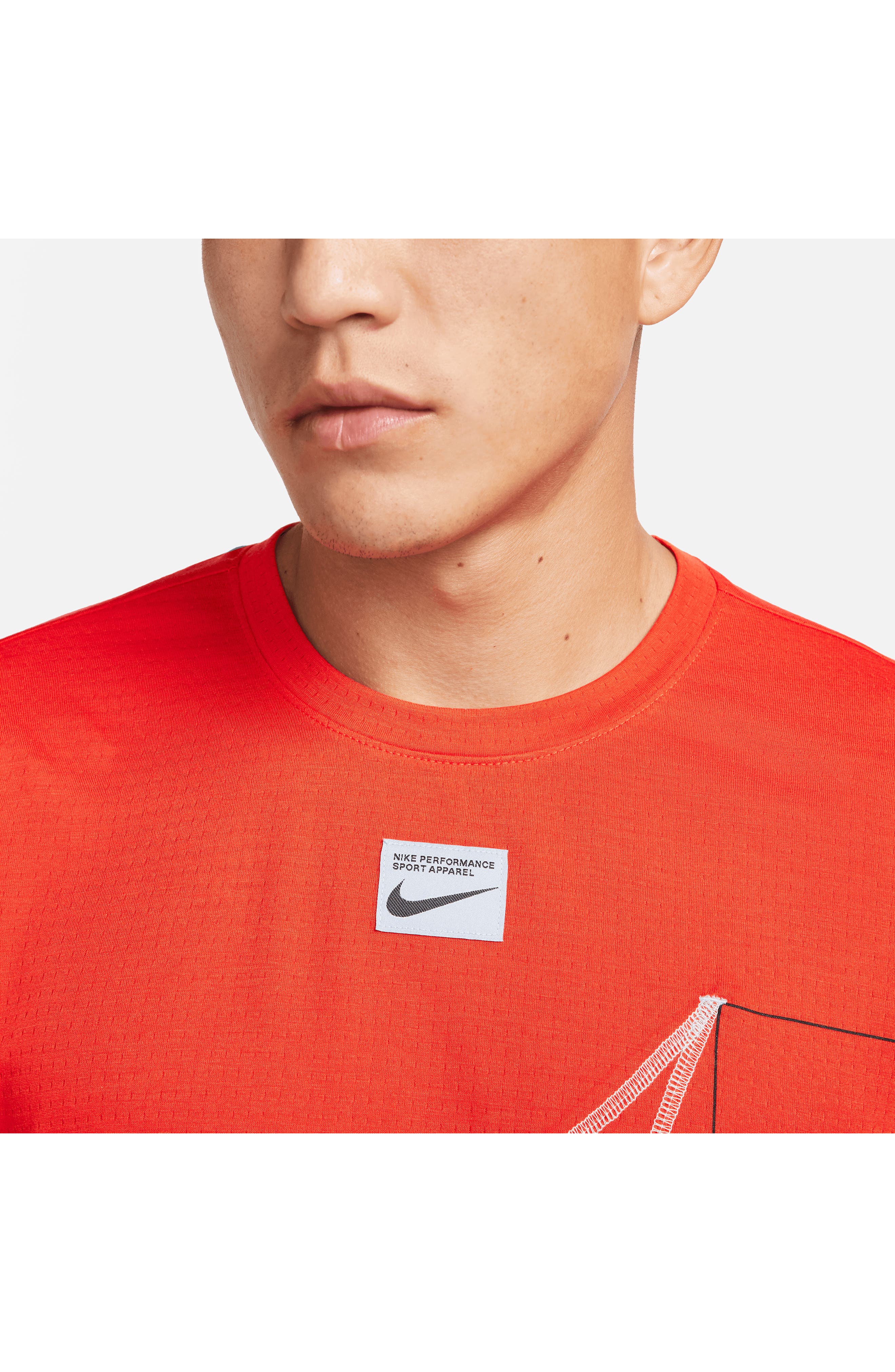 Nike Dri-FIT Q5 Fitness T-Shirt in Picante Red/Blue Whisper | Smart Closet