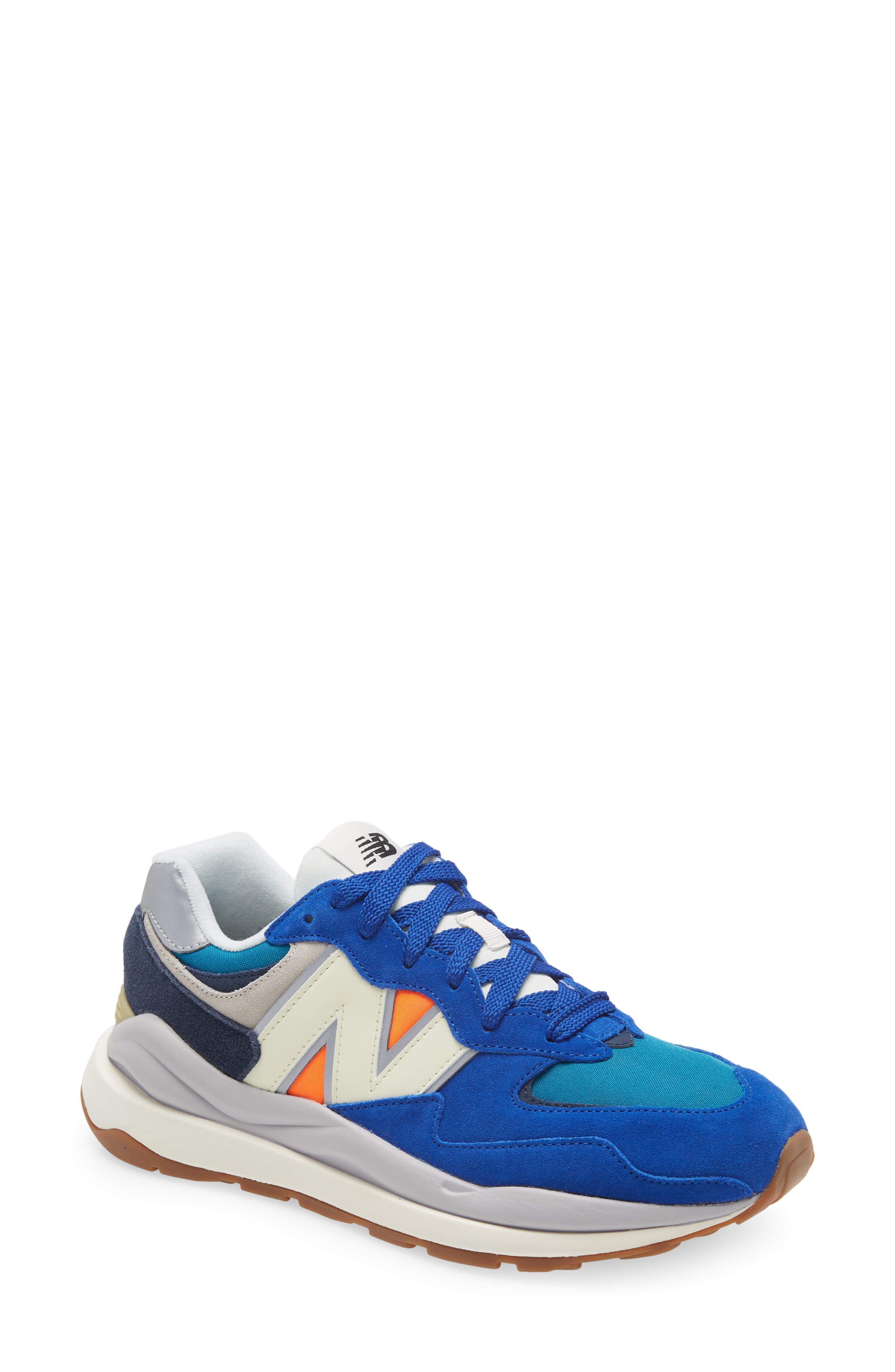 athletic shoes new balance