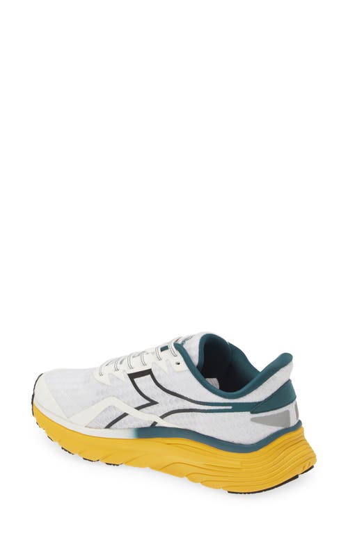 Diadora Equipe Nucleo Running Shoe In White/meditteranea/kumquat