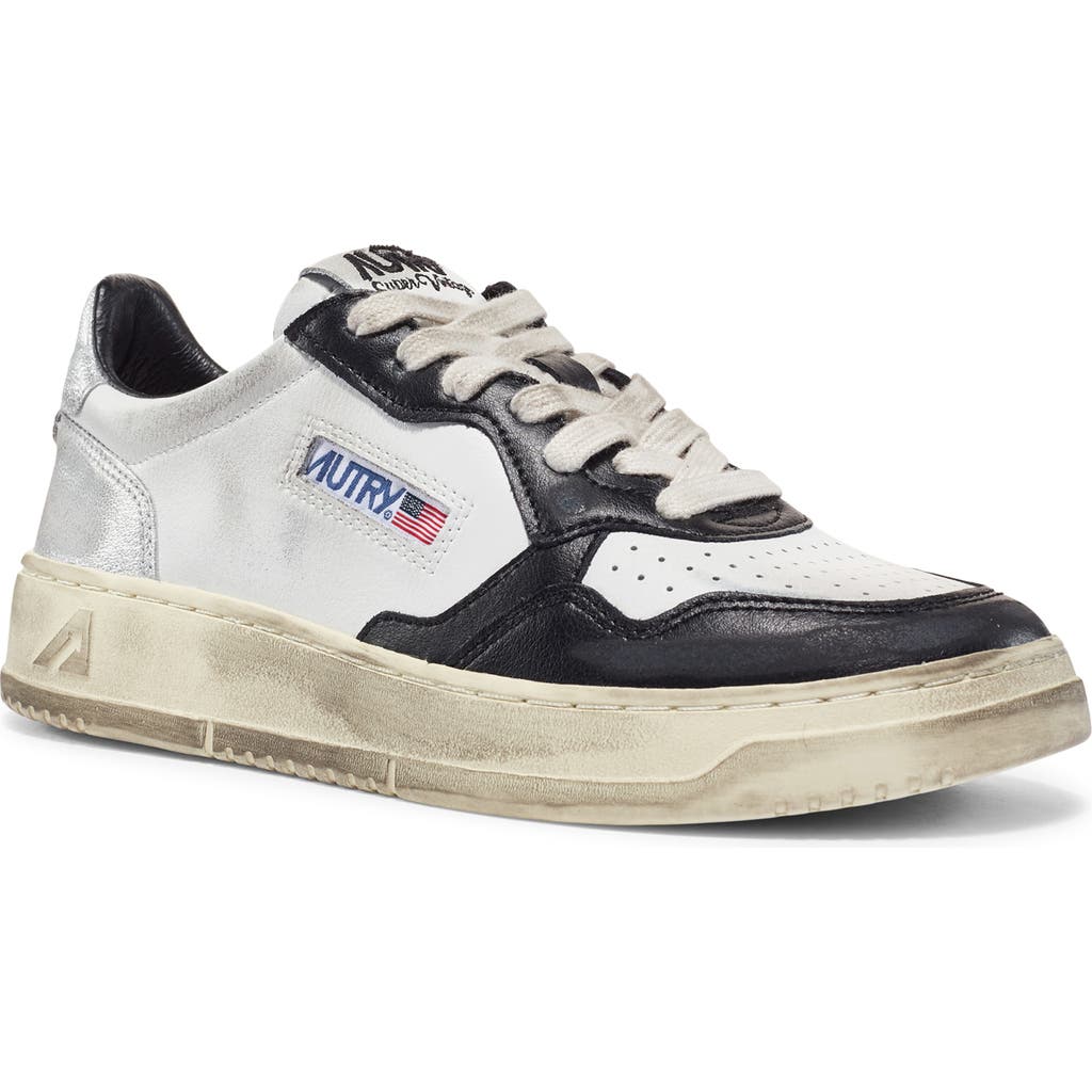 Shop Autry Medalist Super Low Sneaker In White/black/silver