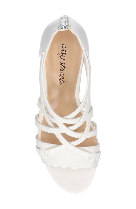 Easy Street Women's Bee Zip Platform Sandals In White