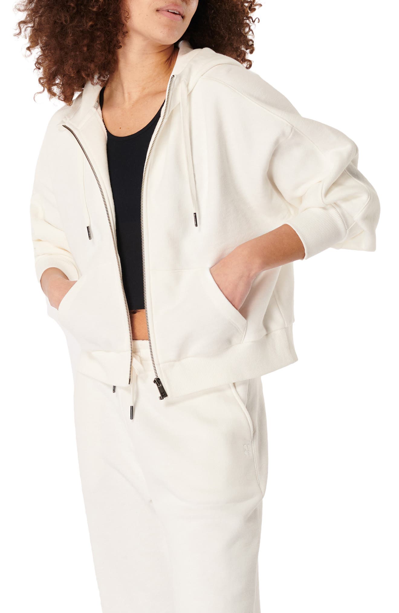 women's white zip up hoodie