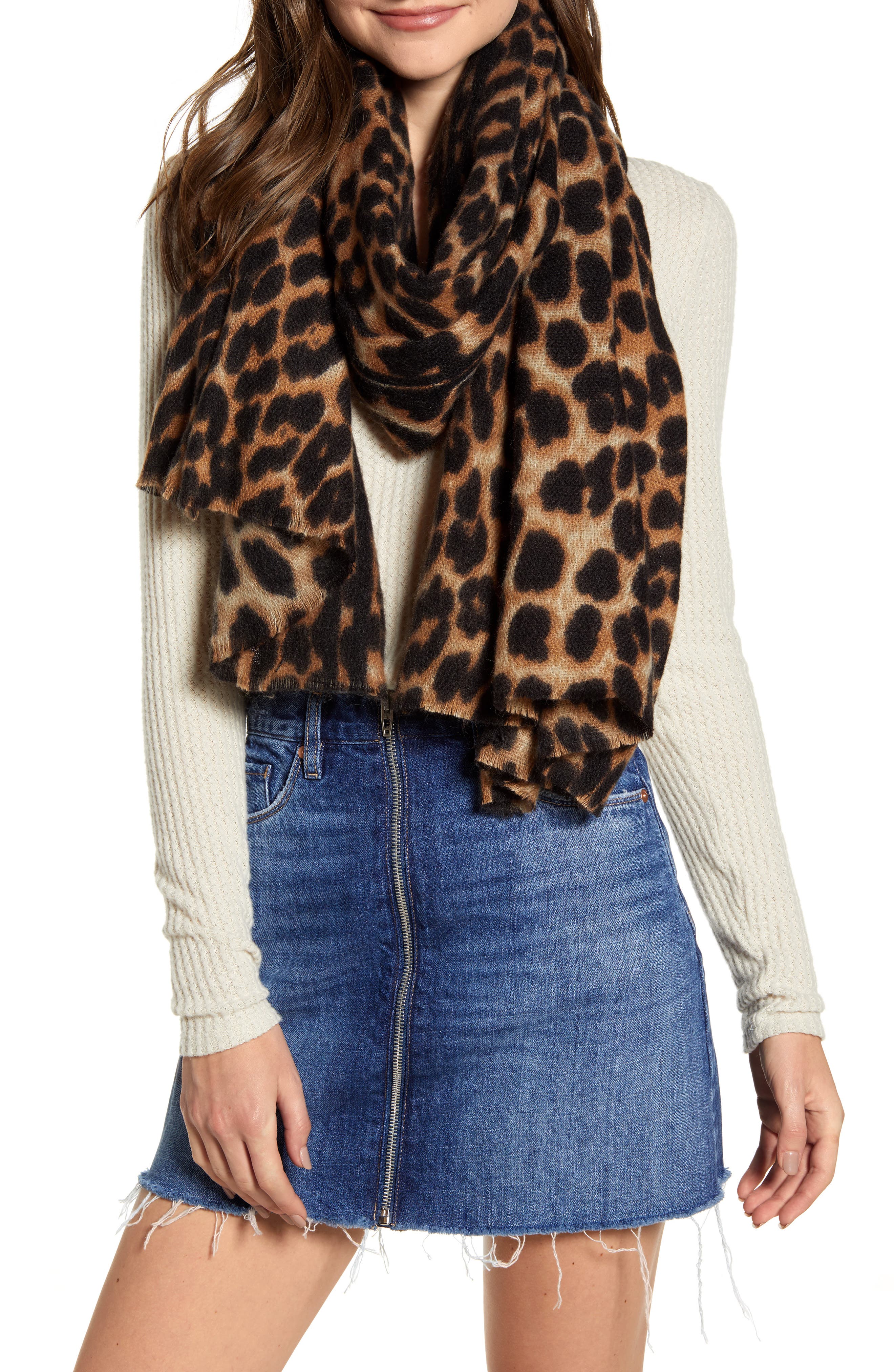 14 Best Fall Scarves - Oversized, Silk, and Plaid Scarves for Women