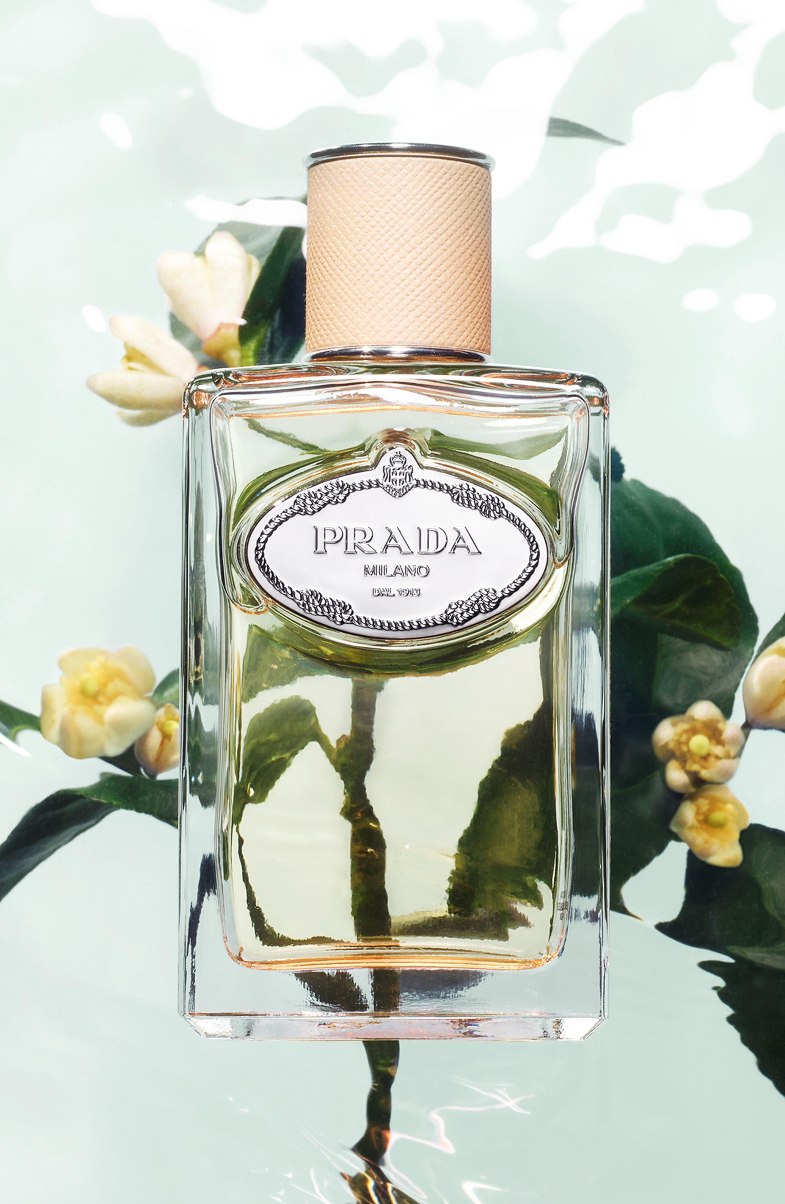 prada flower perfume