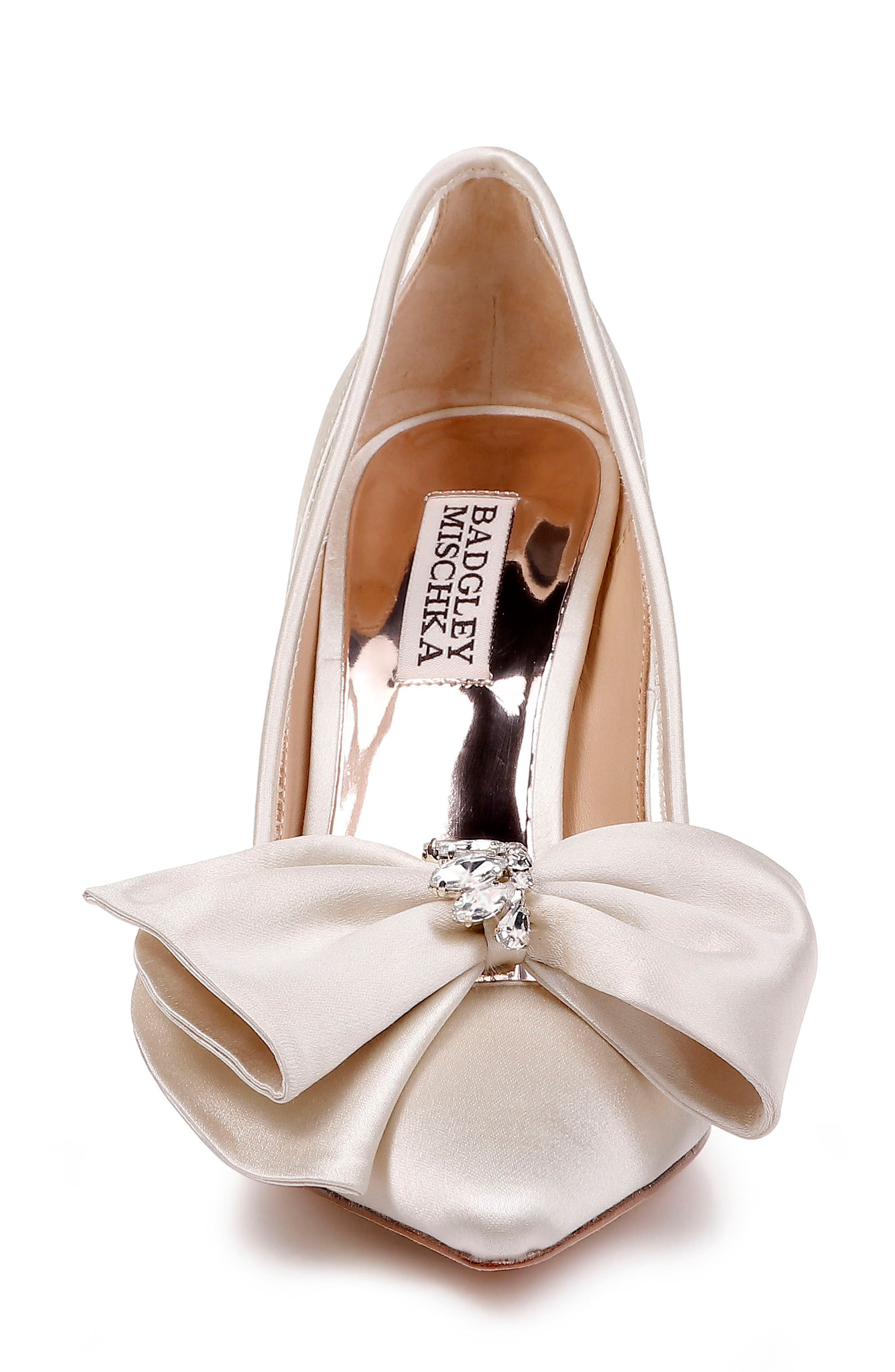 badgley mischka frances bow pump