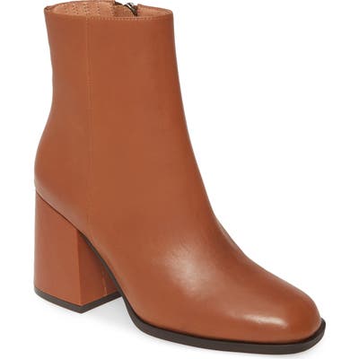 Alias Mae Peri Bootie, Brown