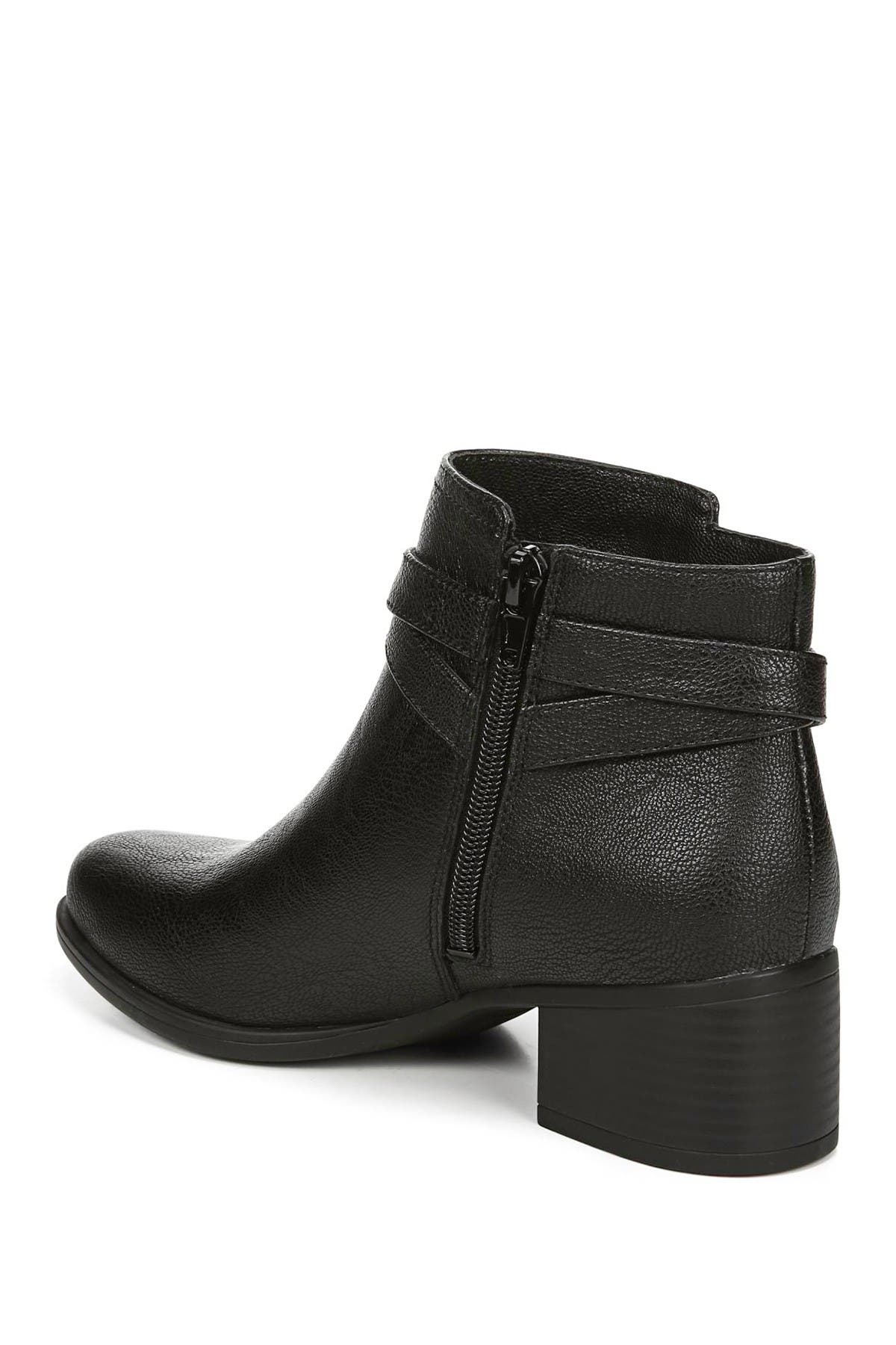 naturalizer ankle boots wide width
