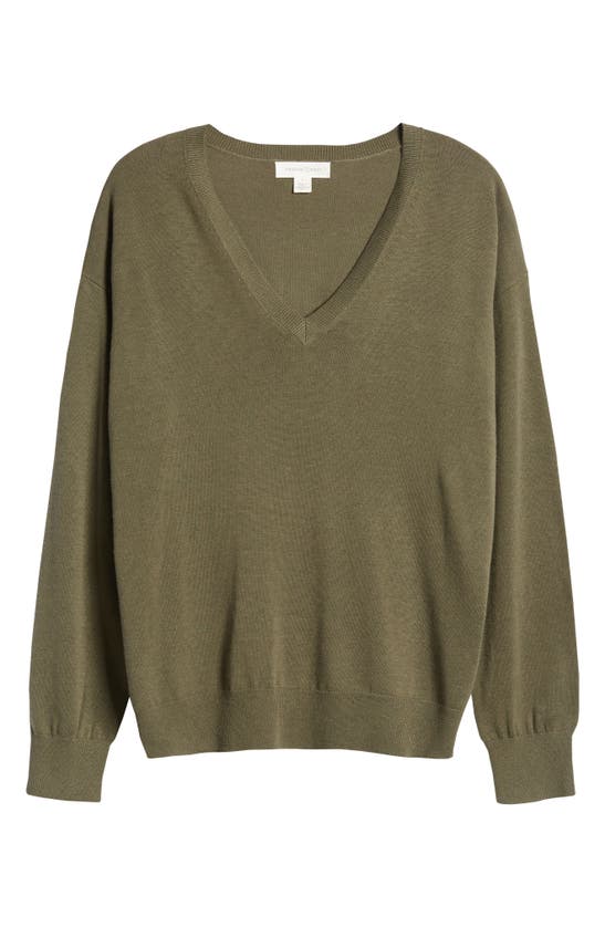 Treasure & Bond V-neck Sweater In Olive Sarma