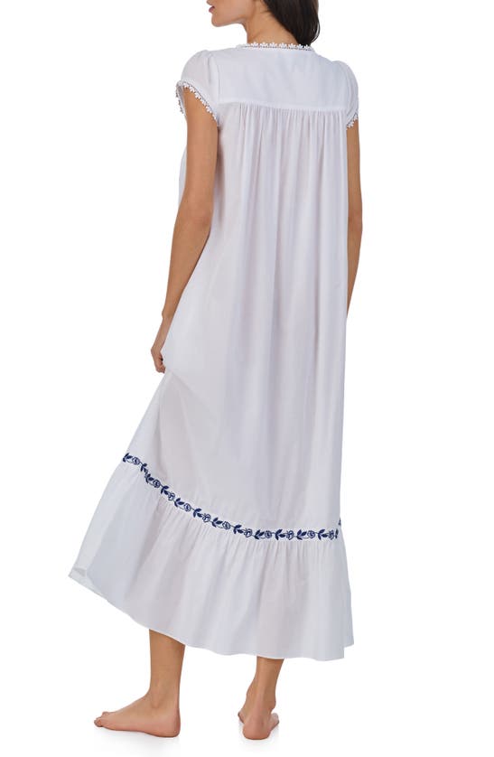 Eileen West Cap Sleeve Lace Trim Robe In White Grid