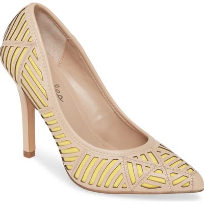 Charles By Charles David Mystery Pump, Beige