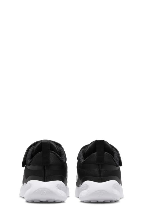 Nike Revolution 7 Sneaker In Black/white/white