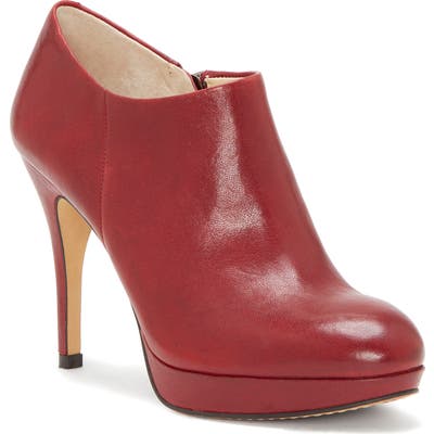 Vince Camuto