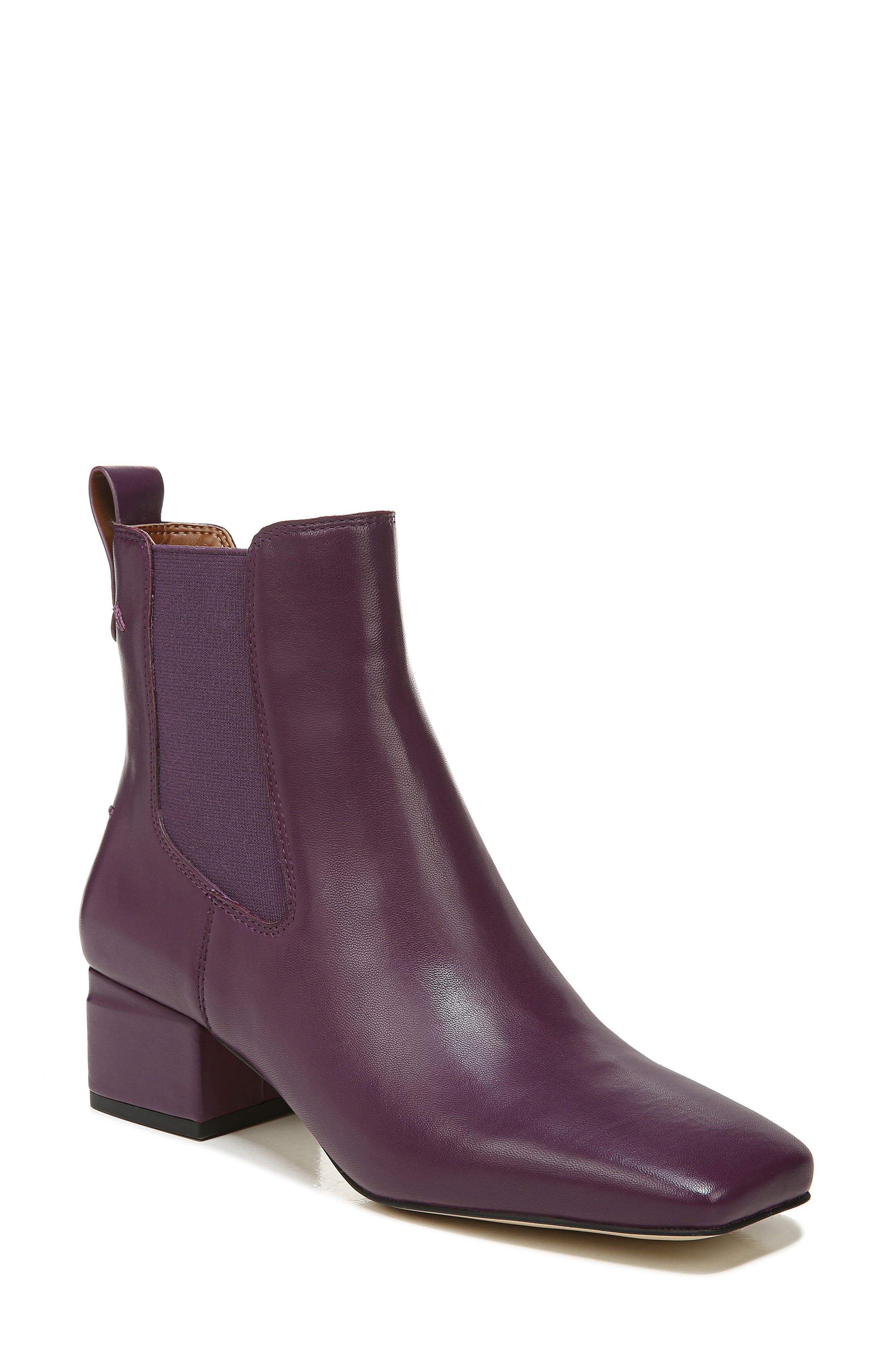 Revolve Women Shoes Boots Chelsea Boots Mid Chelsea Boot in Purple. 