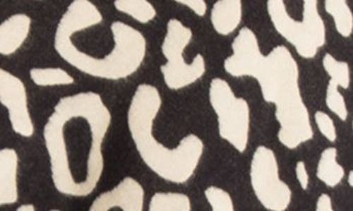 Saachi Reversible Scarf In Black/cream