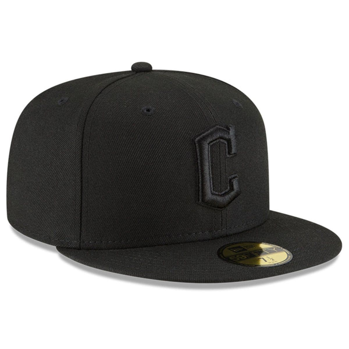 black p fitted hat