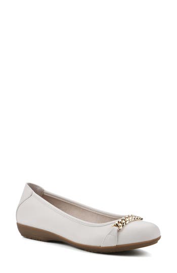Shop Cliffs By White Mountain White Mountain Charmed Flat In Cream/smooth