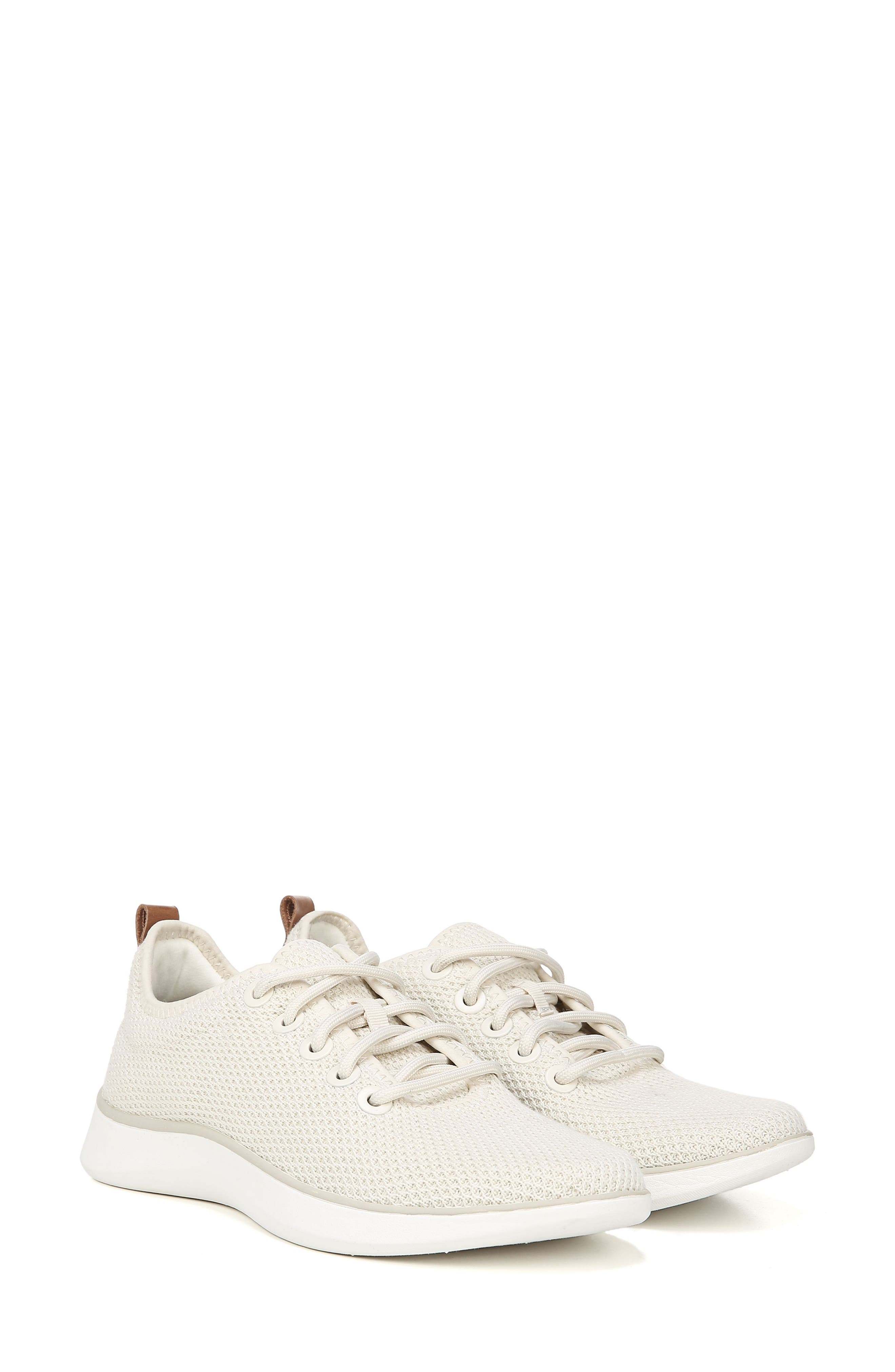 dr scholl's freestep sneakers