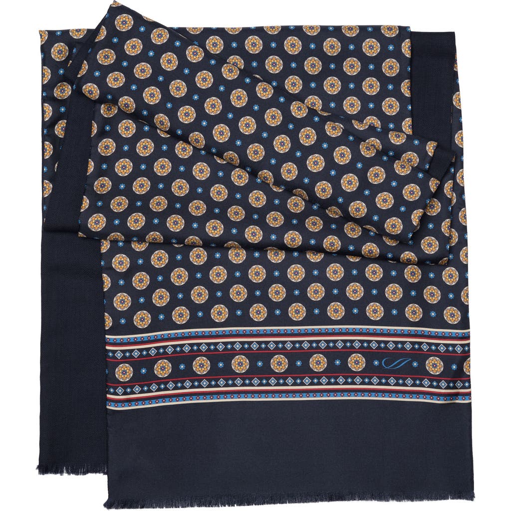 Elizabetta Palatino In Navy And Yellow