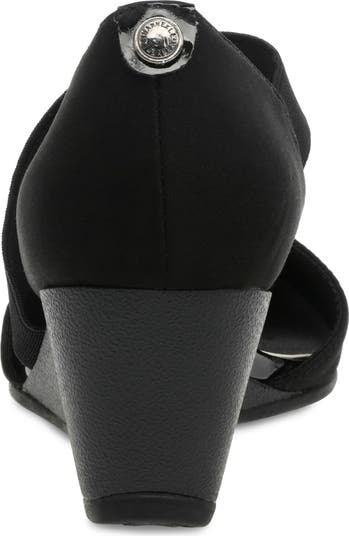 Anne klein women's 2025 tara wedge pump