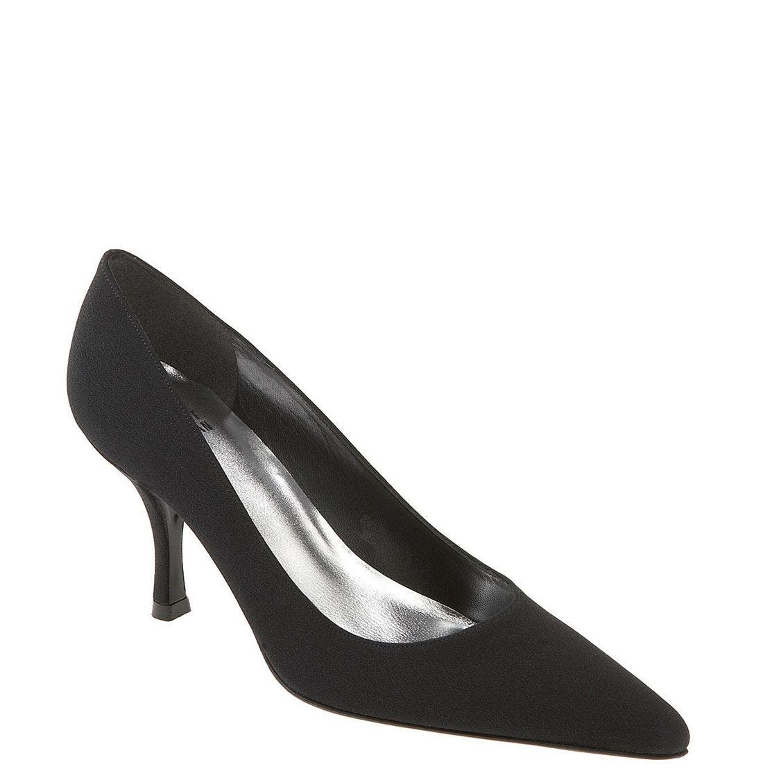 stuart weitzman clara pump