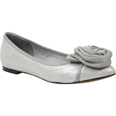 J. Renee Baylynn Skimmer Flat, Metallic