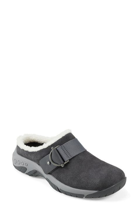 Easy spirit clearance fur lined clogs