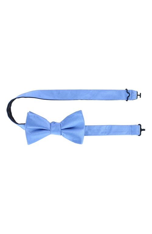 Sutton Solid Silk Bow Tie in Light Blue