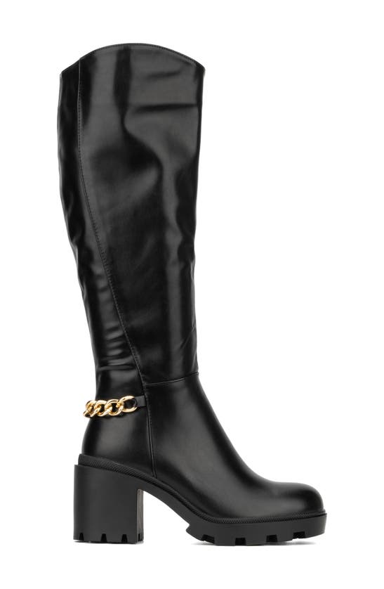 Torgeis Athena Lug Sole Chain Boot In Black