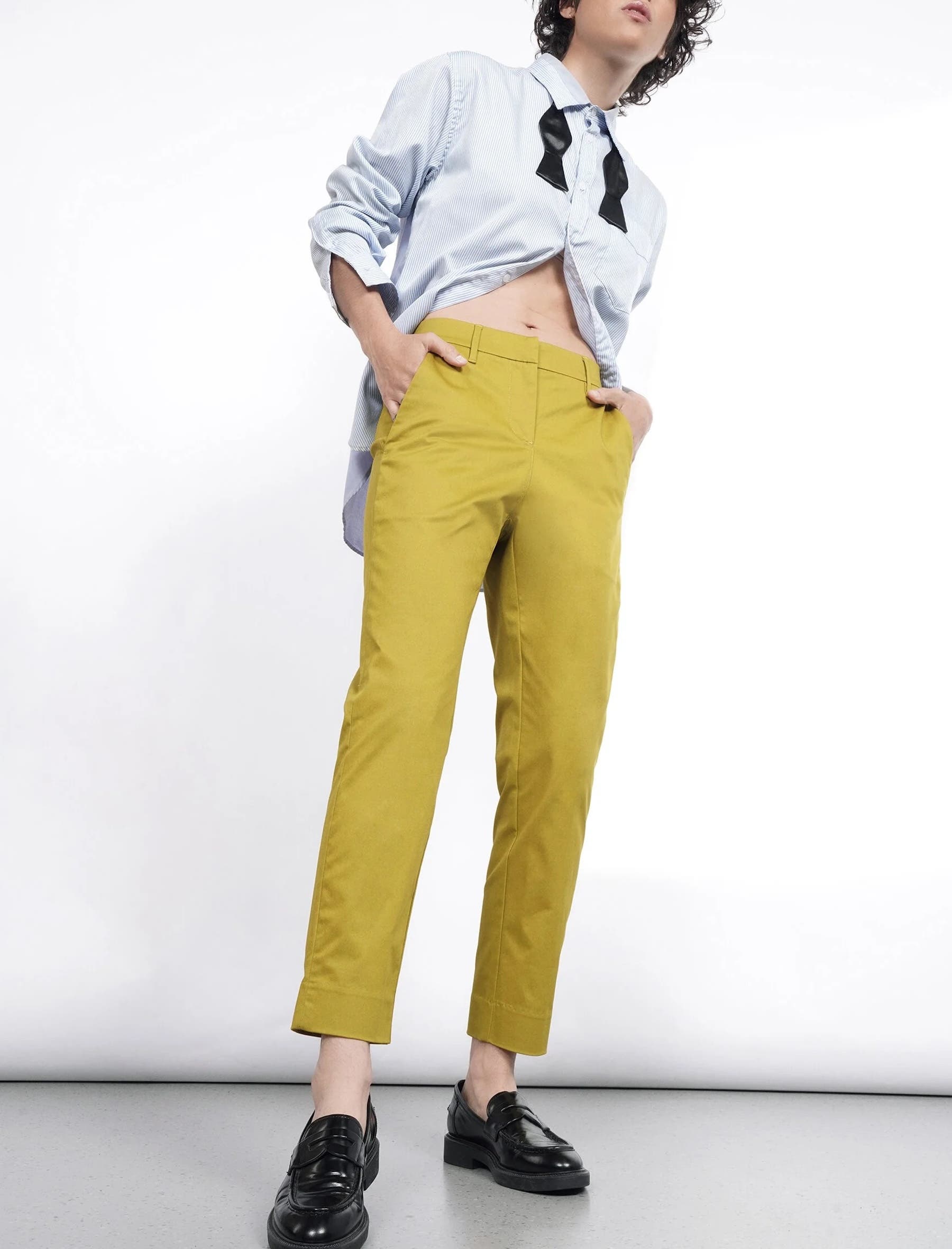 WILDFANG The Essential Slim Crop Pant in Dijon Cover