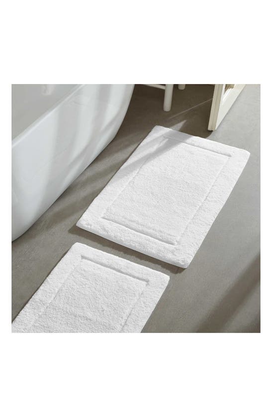 Calvin Klein Essence 2-piece Tufted Bath Mat Set In White