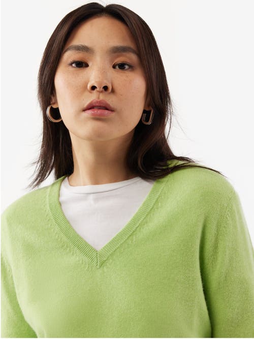 Gobi Cashmere V-neck Sweater In Jade Lime