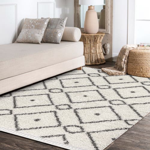 Jonathan Y Mercer Shag Plush Tassel Moroccan Diamond Denim Area Rug In Cream/gray