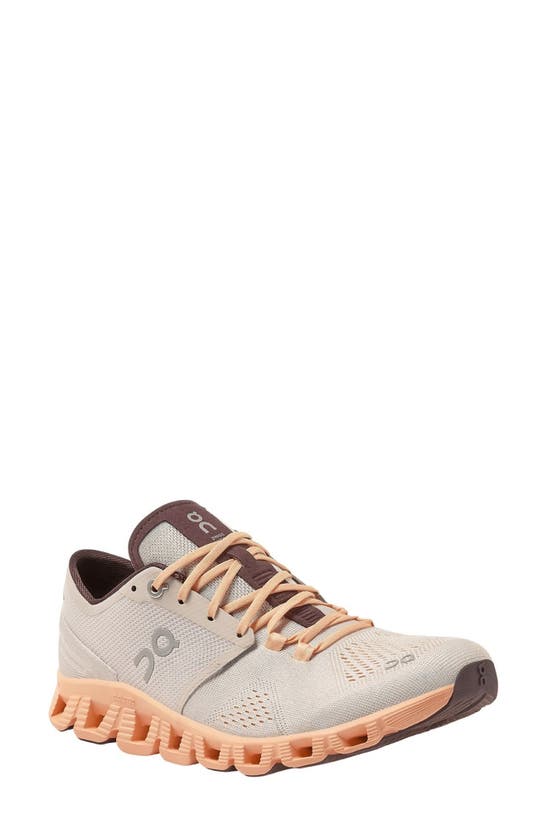 On Cloud X Running Trainers In Silver/ Almd