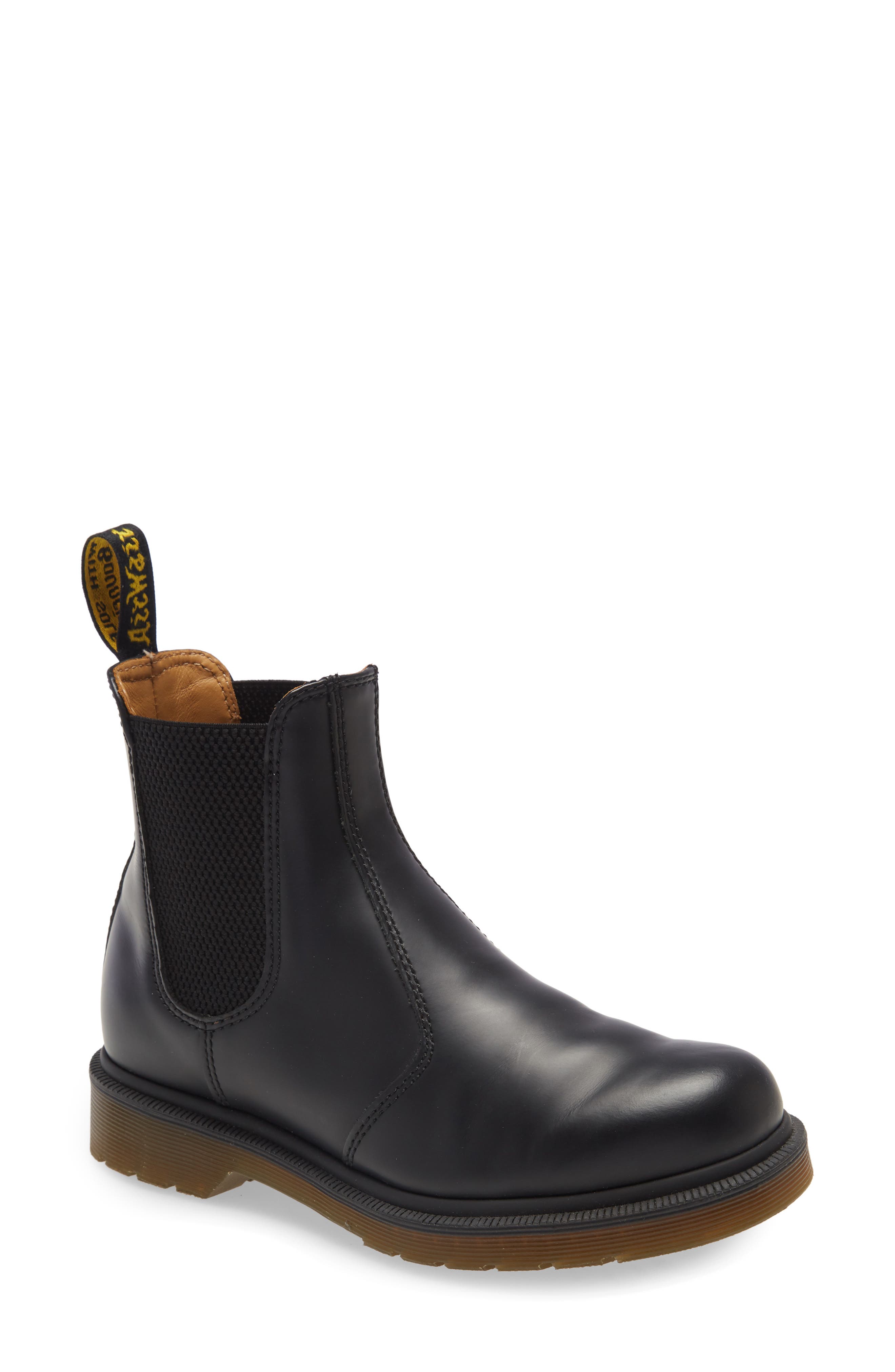 dr martens chelsea boots size 3
